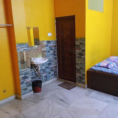 Amar Priya Guest House Kolkata Eksteriør bilde
